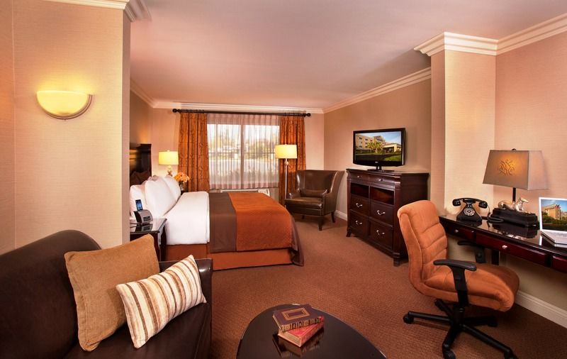 Ayres Suites Ontario At The Mills Mall - Rancho Cucamonga Buitenkant foto